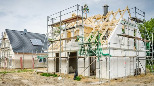 Bild einer Baustelle eines Hausbaus in Ludwigsburg